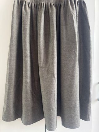 Falda Massimo Dutti gris talla 38