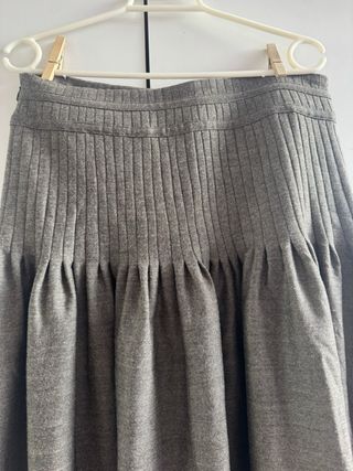 Falda Massimo Dutti gris talla 38