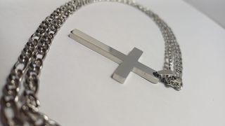 Collar Cruz Minimalista Brillante 5.5cm + Cadena