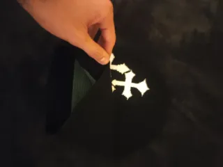 Cappellino invernale drip nero e bianco