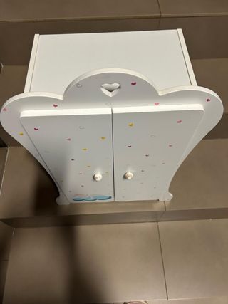 Armario para muñecos bebé