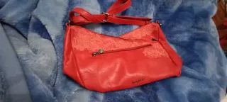 Borsa Desigual rossa con ricami