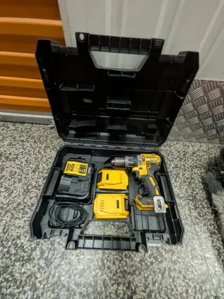 Taladro DeWalt 18V XR Brushless