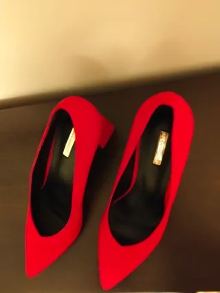 Zapatos de tacón rojos talla 41