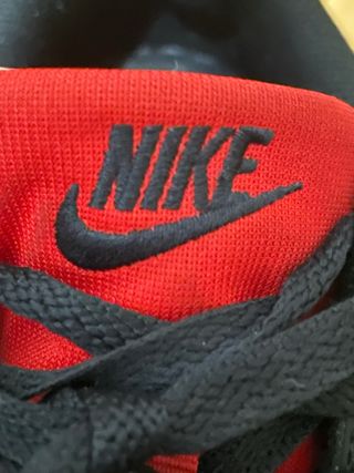 Zapatillas Nike Court Vision Low Rojas y Negras