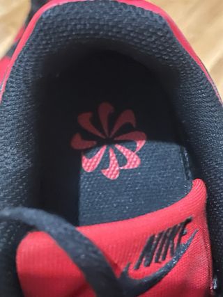 Zapatillas Nike Court Vision Low Rojas y Negras