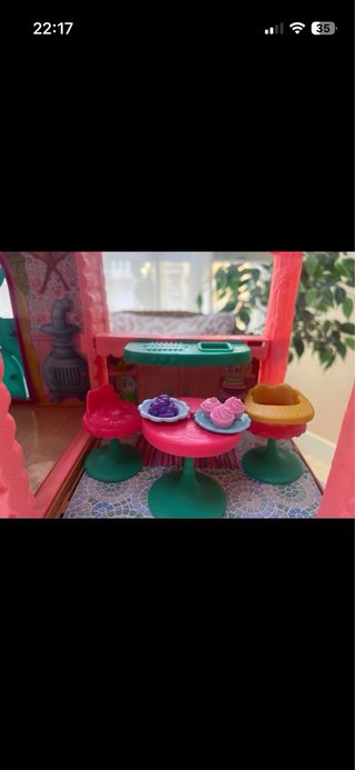 Casa Enchantimals con 3 muñecas y 2 mascotas