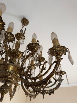 Lámpara de bronce con cristales