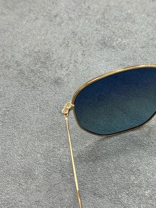 Occhiali da sole Ray-Ban oro e azzurro