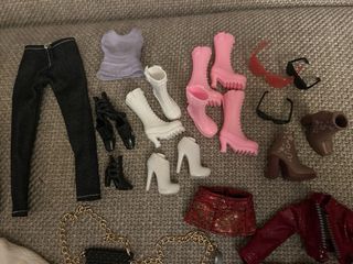 Accesorios Muñecas Bratz y Barbie