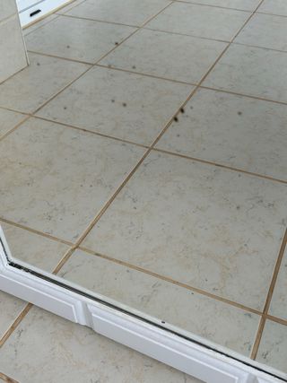 Espejo de madera blanco