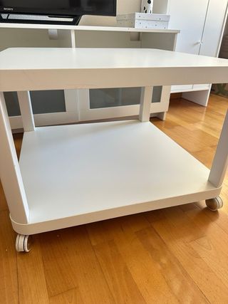 Mesa auxiliar IKEA TINGBY con ruedas