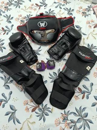 Equipo de Boxeo King - Casco, Guantes y Tibiales