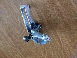 Deragliatore Shimano 105 FD-1050