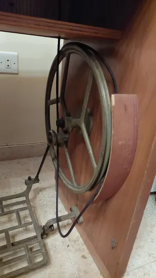 Maquina de coser antigüa