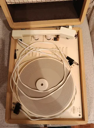 Giradischi Philips Vintage Beige da riparare