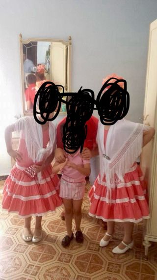 Traje Flamenca Niña Corto Rojo Lunares