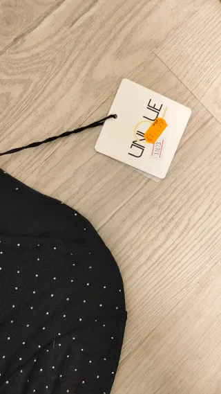 Vestido largo negro con pedrería nuevo