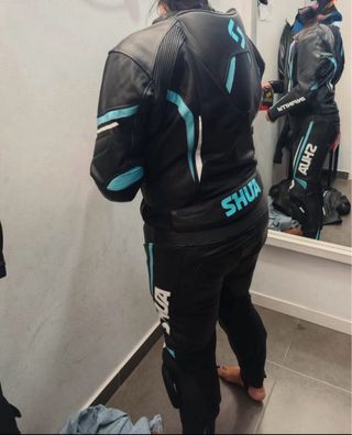 Mono de moto deportivo SHUA