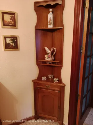 Comedor de madera y tela