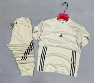 Conjunto Adidas Beige Camiseta y Pantalón