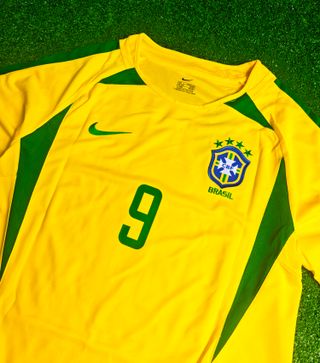 Camiseta Futbol Retro Brasil Mundial 2002 Local