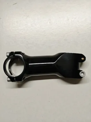 Potencia de bicicleta negra