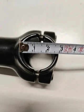 Potencia de bicicleta negra