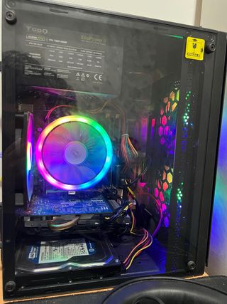 PC Gamer con RGB Se vende o se cambia pormoto 85cc