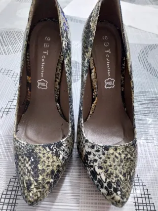 Zapatos de tacón serpiente