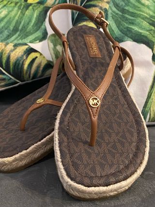 Sandalias Michael Kors Marrón y Dorado