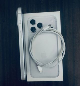 iPhone 17 Pro Max Plata/Blanco