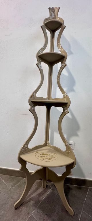 Estantería esquinera diseño único