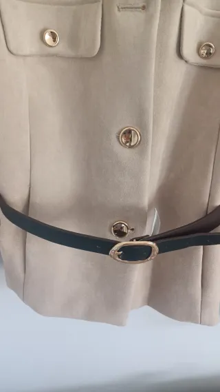 Chaqueta Zara Beige con Cinturón