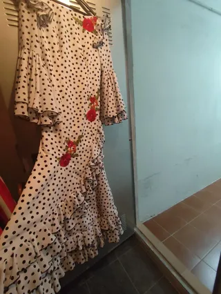 Traje Flamenca Blanco Lunares Rojo