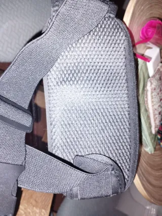 Riñonera negra y azul