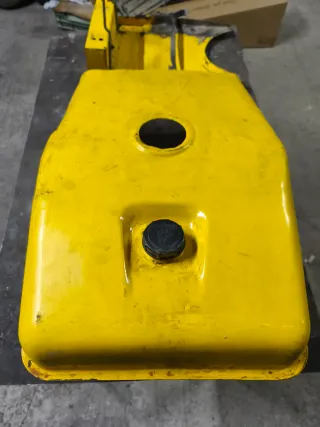 Capot y depósito Pasquali 946