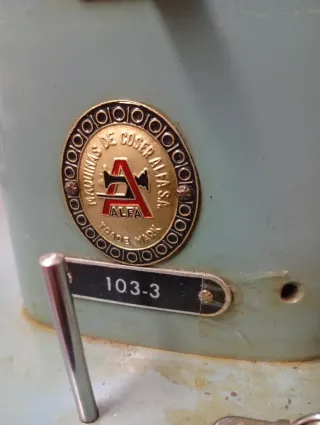 Máquina de coser Alfa Alfamatic