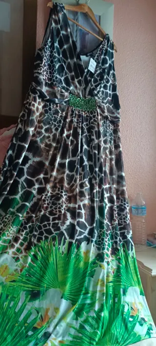 Vestido largo fiesta estampado animal y hojas
