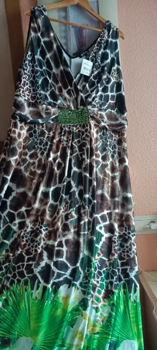 Vestido largo fiesta estampado animal y hojas