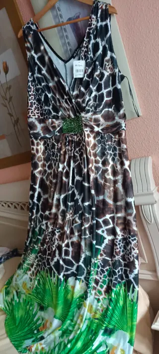 Vestido largo fiesta estampado animal y hojas