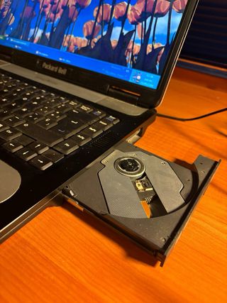 Packard Bell EasyNote R673 Portátil