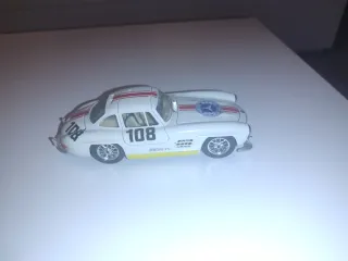 Mercedes-Benz 300 SL 1:24