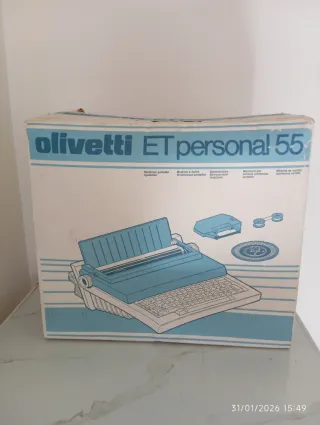 Máquina de escribir Olivetti ET personal 55