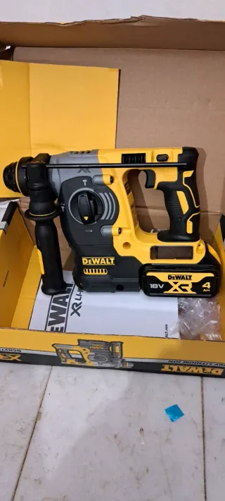 Dewalt XR Taladro Percutor sin escobillas 4.0Ah