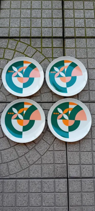 Set 4 Piatti Ceramica Design Geometrico