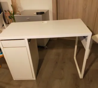 Mesa de escritorio blanca Micke