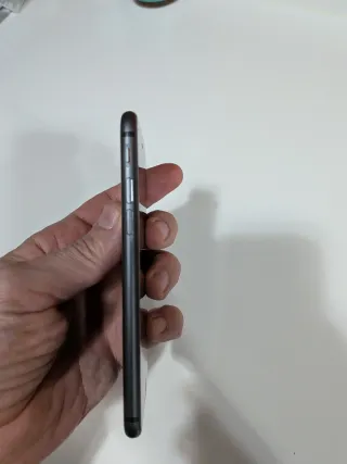 iPhone 8 64GB Space Gray