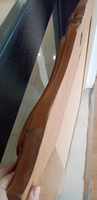 Specchio da parete con cornice in legno