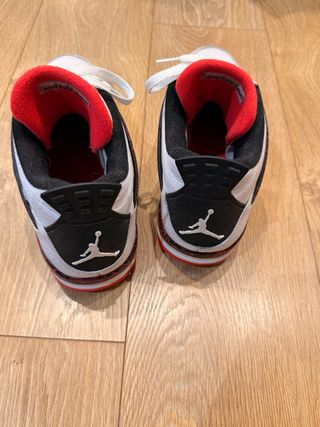 Jordan 4 Retro Blanco Rojo